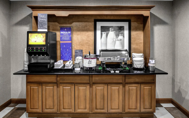 Hampton Inn Batavia