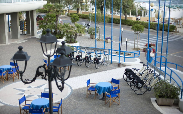 HR Resort
