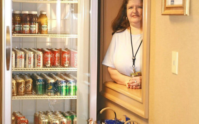 Hampton Inn & Suites Newtown