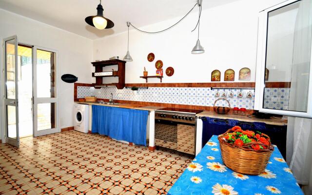 Sc025 Villa Calamazzo 5 Posti a Pochi Metri dal m