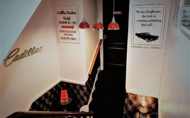 Cadillac Kustomz Hotel
