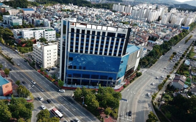 Grandhillstone Hotel