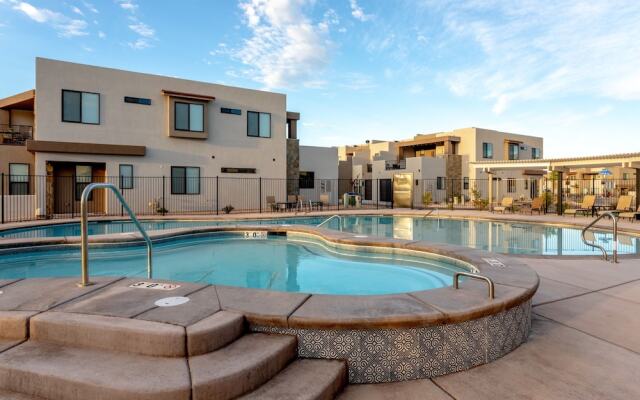 Relax In Style 4 Bedroom Townhouse