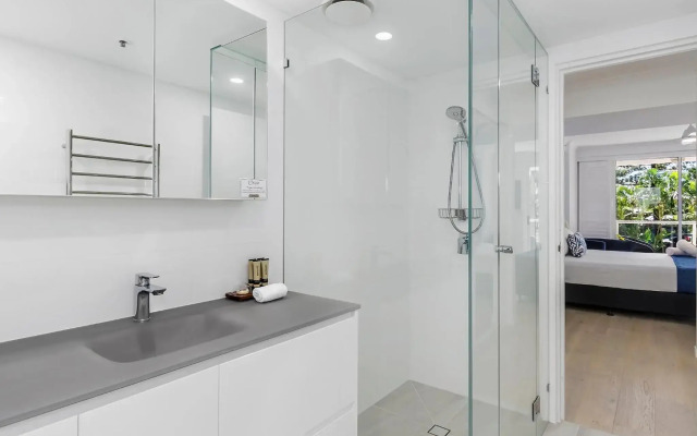 Oscar on Main Resort