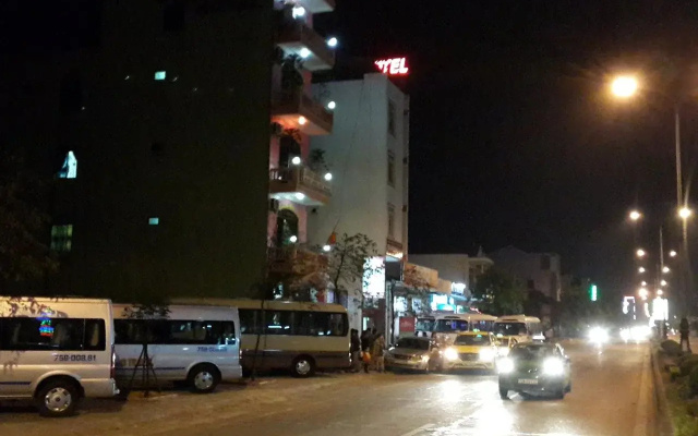 Sunshine Hotel