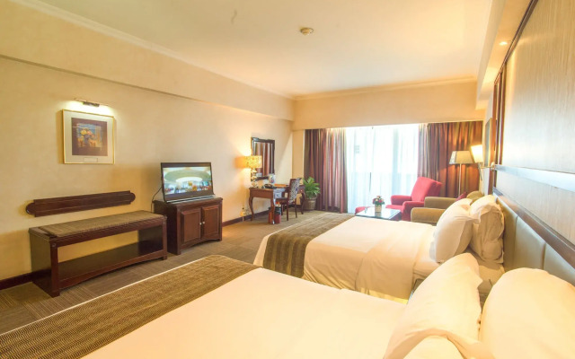 Sunlake Waterfront Resort and Convention
