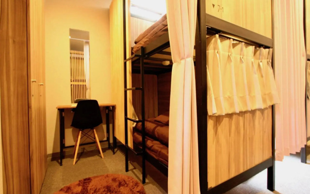 Namba Guesthouse HIVE - Hostel