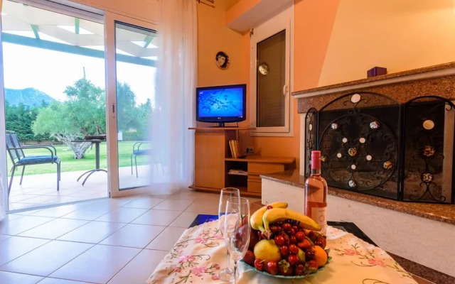 Kyparissia Garden Retreat - Fully Lux Duplex