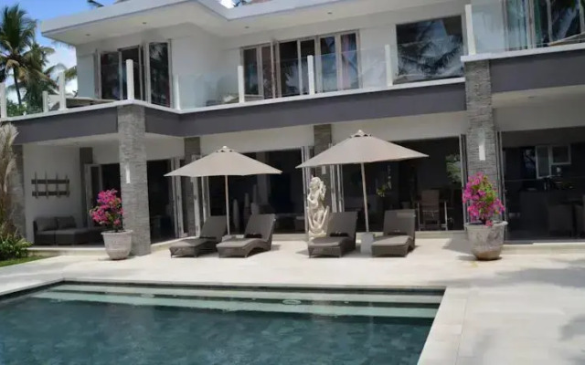 Black Pearl Villa