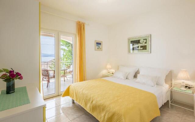 Apartments Matea - 20m from sea