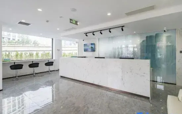 Shangting Virgin Hotel (Beijing Dajing Metro Station)