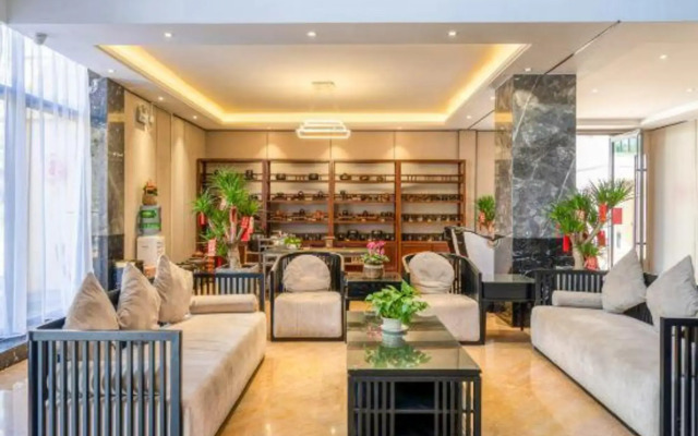 Huzhimeng Hot Spring Hotel