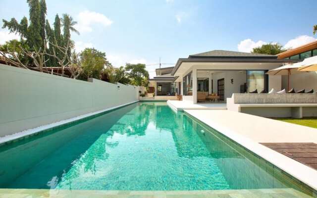 7 Bed Beautiful Beach Front Villa
