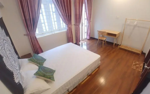 40K Four Of A Kind Hostel