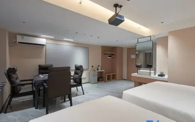 Yunxi Hotel (Foshan Shunde Midea Global Innovation Center Branch)