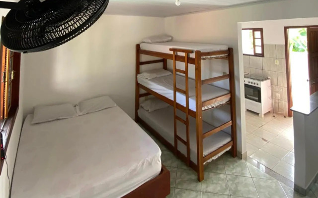 Quitinete família standard 203