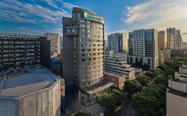 Holiday Inn Express Kunming Railway Station