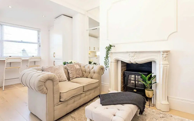 Stylish Apartment In Leafy Richmond
