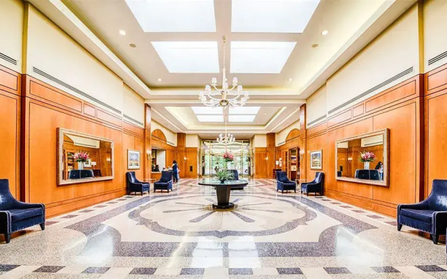Reagan Airport Apartment