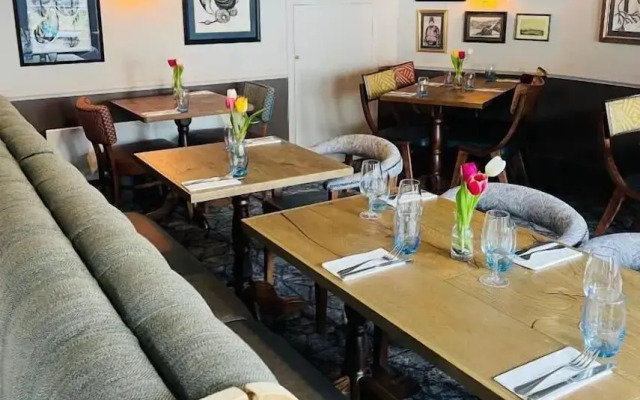 Port Gaverne Hotel