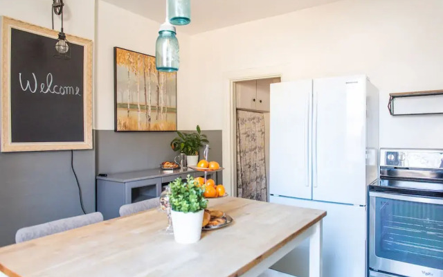 QuickStay - Stunning City Retreat (5-Bedroom House)