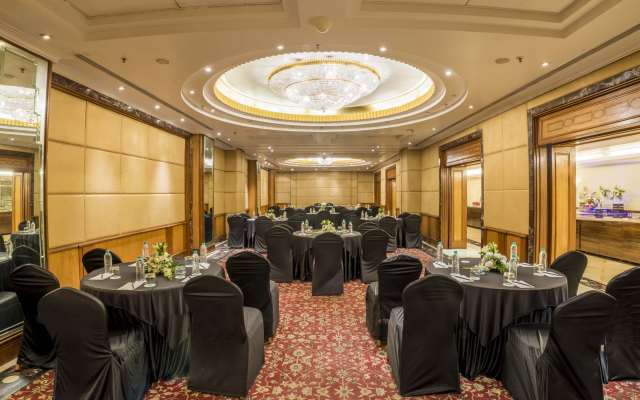 Hotel Parle International