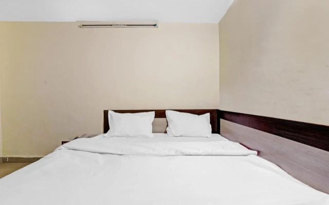 OYO 84081 Hotel Suhani Katra