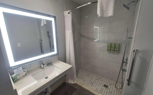 Best Western Orange Plaza