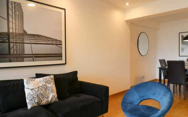 Lovely 3BR With Balcony in Miraflores