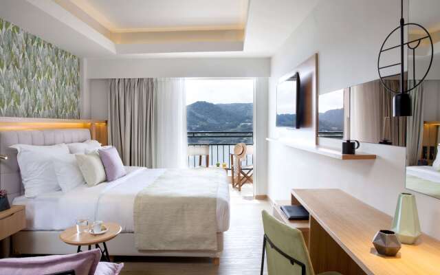 Dolce Athens A tica Riviera Hotel
