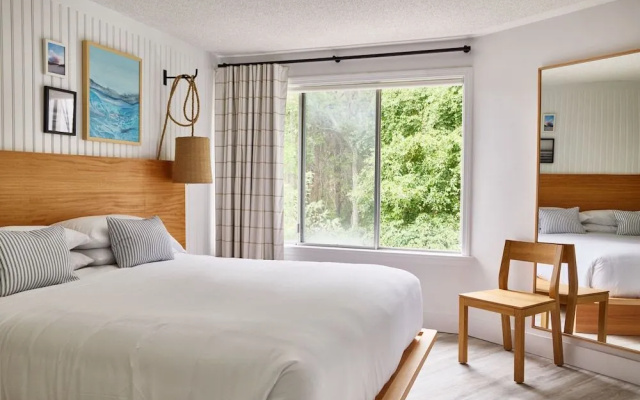 Parker Beach Lodge