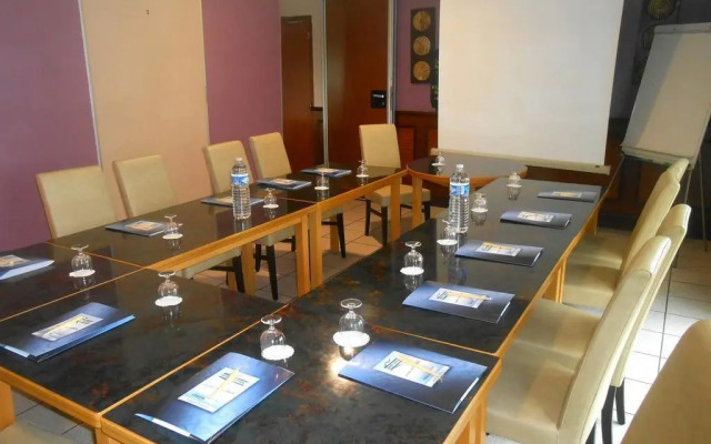 Brit Hotel Au Relais du Vern