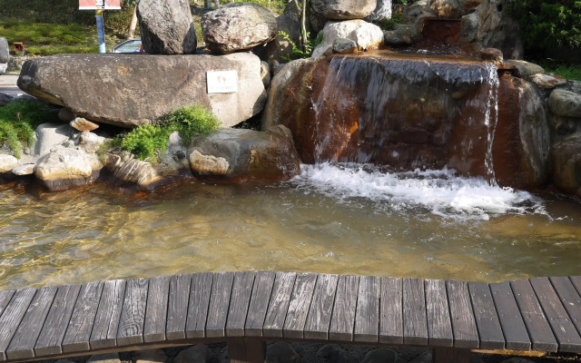 Hua Ge Hot Spring Hotel