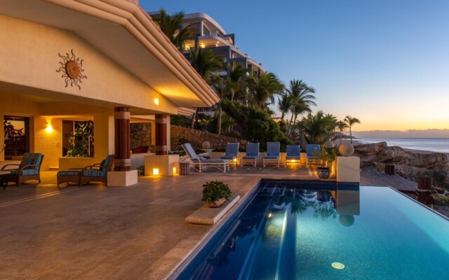 6 Bedroom Beachfront From $1600 per Night: Villa de la Playa