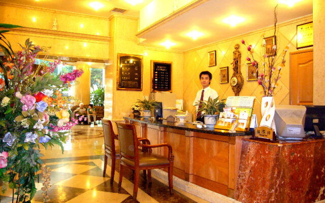 Taiyi Hotel (Chengdu Shuhan Road East Metro Station)