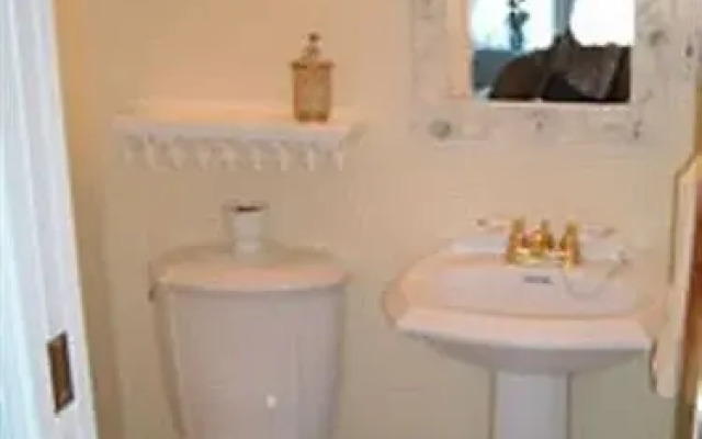 The Doorknocker Bed and Breakfast