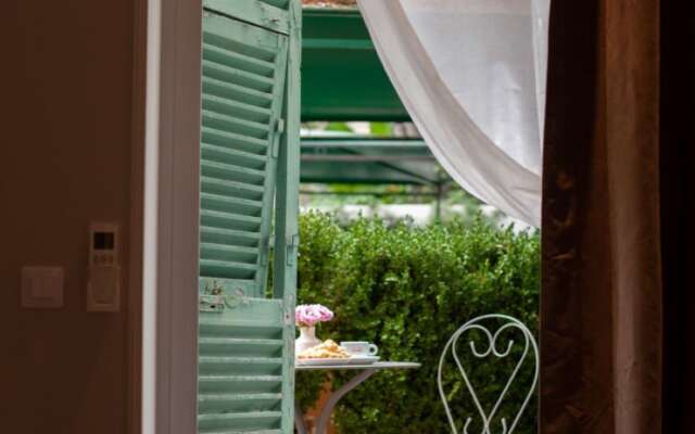 Hotel Oasis
