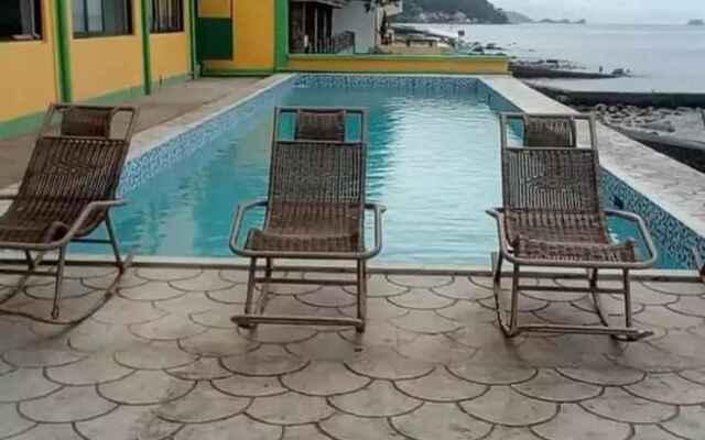 Meaco Hotel - Anilao