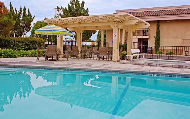 Best Western Village Inn