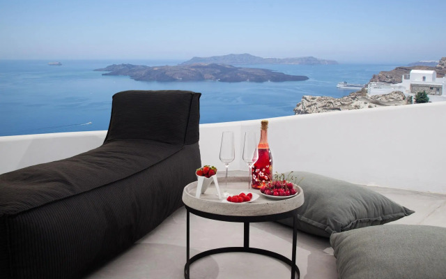 Amity Suites - Adults Only