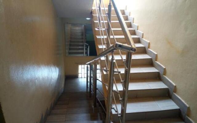 Cliff Hotel & Lounge