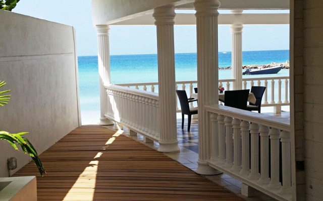 David's Beach Hotel