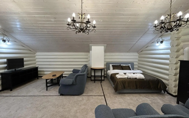 Dom s banej i teplym bassejnom ECOLIFE&STYLE (EKOLAJFENDSTAJL)