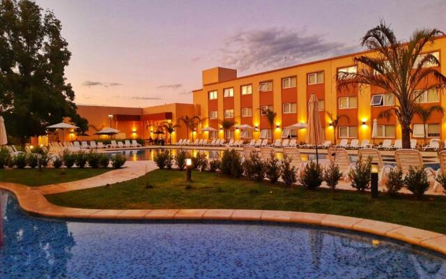 Days Inn by Wyndham Zarate