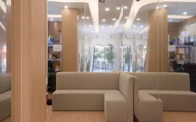 Mi Jia Youth Hotel
