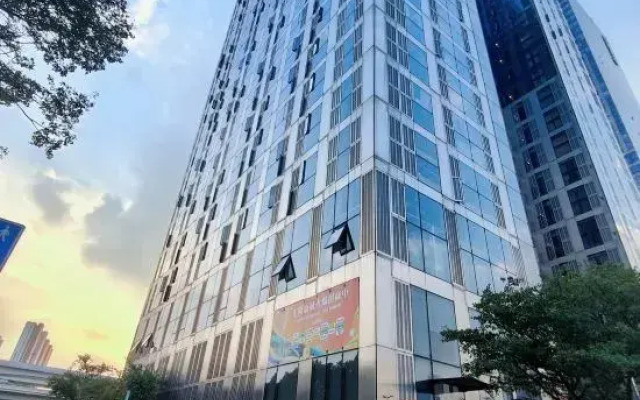 Wanhao Executive Apartment Shenzhen North Station (Huilon Center)