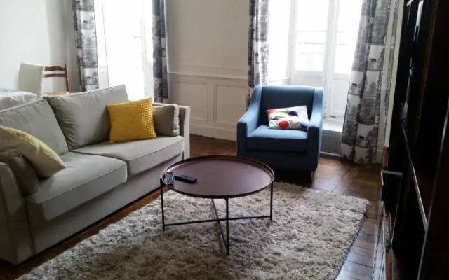 MAIRIE -APPT 75M2 -3 CHBRES Séparées