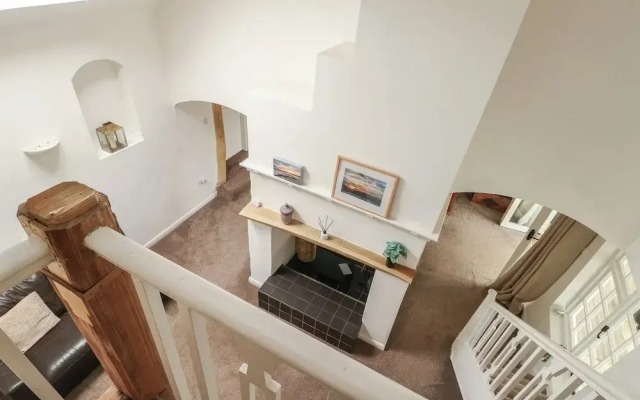 Fferm Porthdafarch South Farm House