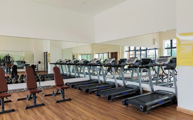 Good Designed And Restful Studio Sky House Bsd Apartment