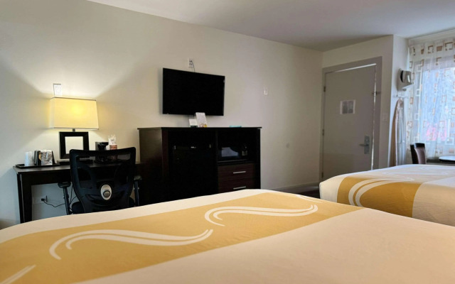 Quality Inn Creekside - Downtown Gatlinburg